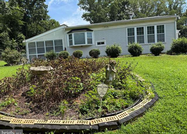 Property at 22705 Hawlings River Rd, Gaithersburg, MD 20882, 3 beds, 3 baths