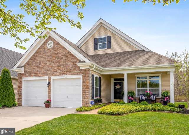 Property at 220 Ivy Rd, Egg Harbor Township, NJ 08234, 2 beds, 2 baths