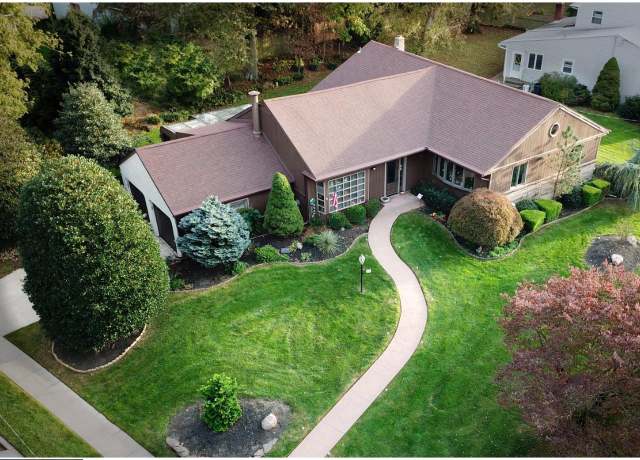 Property at 410 Narragansett Dr, Cherry Hill, NJ 08002, 4 beds, 2.5 baths