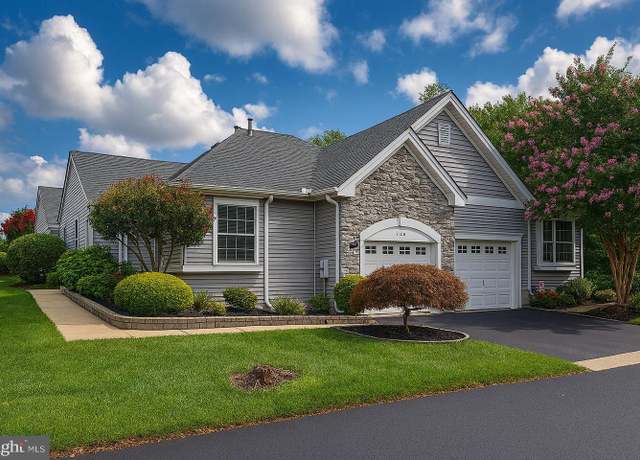 Property at 221 Meadowlark Dr, Hamilton, NJ 08690, 2 beds, 2 baths