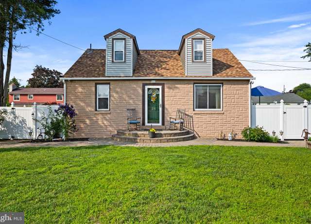 Property at 28 Eaton Rd, Pennsville, NJ 08070, 3 beds, 2 baths