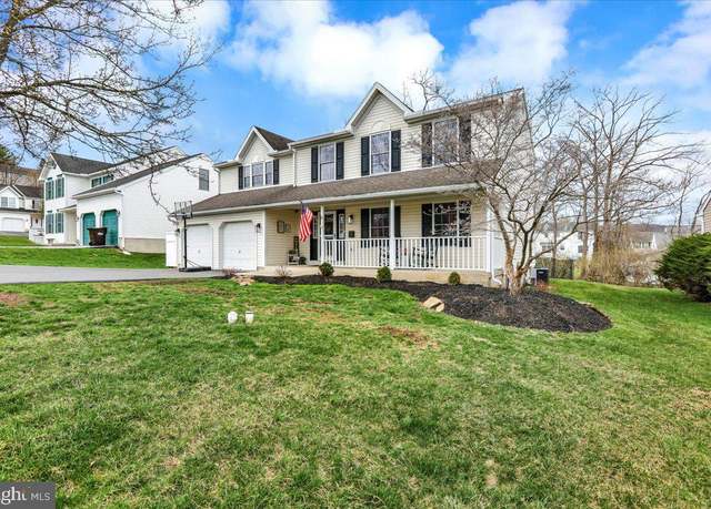 Property at 4 Elliot Dr, Reading, PA 19606, 4 beds, 2.5 baths