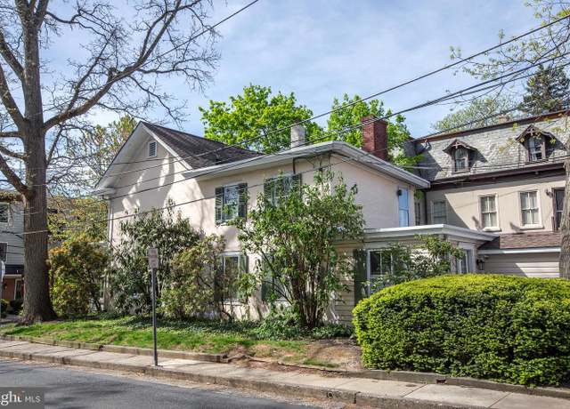 Property at 69 E Oakland Ave, Doylestown, PA 18901, 2 beds, 1.5 baths