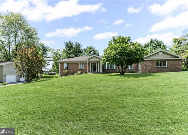 Property at 5 Reds Ln, West Grove, PA 19390, 5 beds, 3.5 baths
