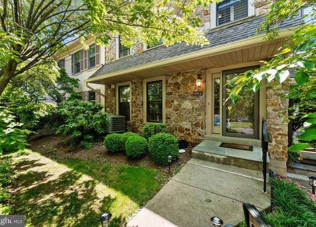 Property at 1804 Weatherstone Dr, Paoli, PA 19301, 3 beds, 2.5 baths