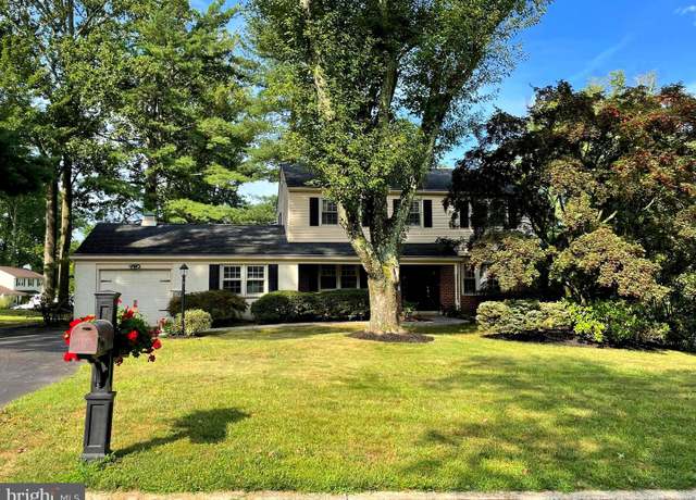 Property at 712 Daisy Ln, West Chester, PA 19382, 4 beds, 2.5 baths