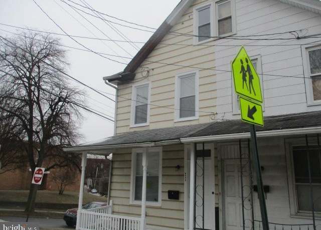 Property at 1955 Berryhill St, Harrisburg, PA 17104, 4 beds, 1 bath