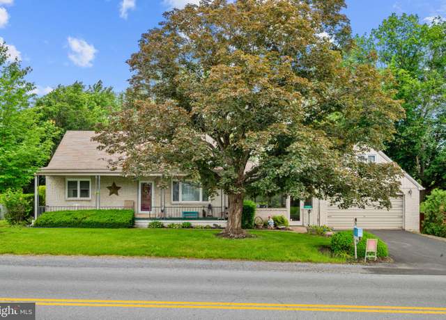 Property at 5404 Ridgeview Dr, Harrisburg, PA 17112, 4 beds, 2.5 baths