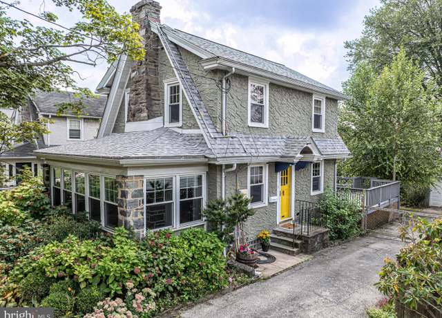 Property at 2114 E County Line Rd, Ardmore, PA 19003, 3 beds, 2 baths