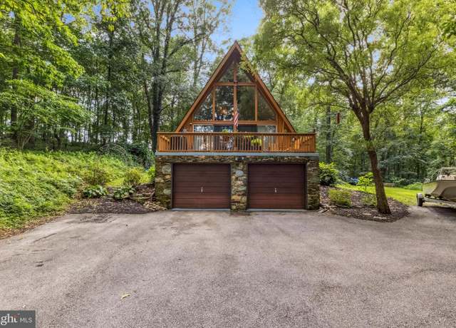 Property at 750 Hess Farm Rd, Dallastown, PA 17313, 3 beds, 1.5 baths