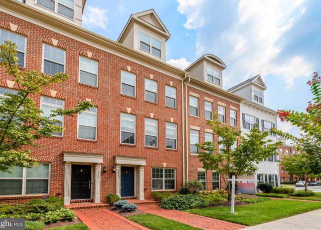 Property at 4344 4th St N, Arlington, VA 22203, 3 beds, 3.5 baths