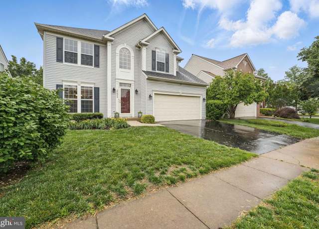 Property at 25892 Pinebluff, Chantilly, VA 20152, 4 beds, 3.5 baths