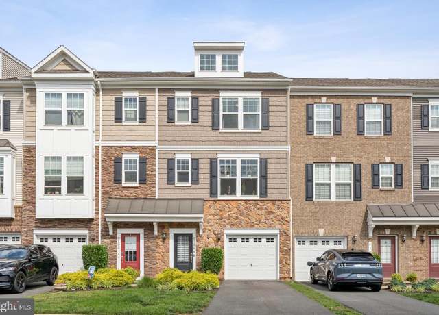 Property at 6184 Camerons Ferry Dr, Haymarket, VA 20169, 3 beds, 3.5 baths