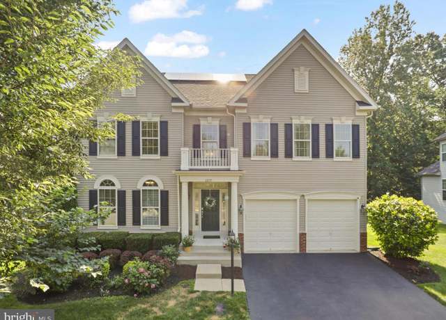 Property at 6835 Noyes Ave, Haymarket, VA 20169, 4 beds, 2.5 baths