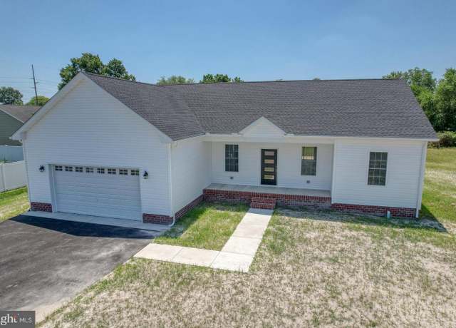 Property at 41 Bradley St, Harrington, DE 19952, 3 beds, 2 baths