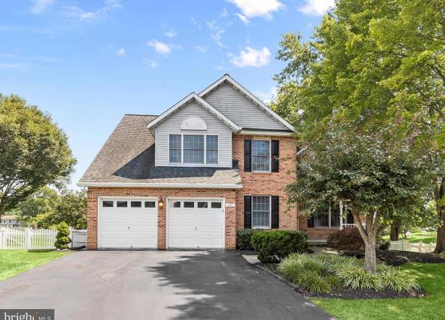 Property at 7181 Norris Ave, Sykesville, MD 21784, 4 beds, 3 baths