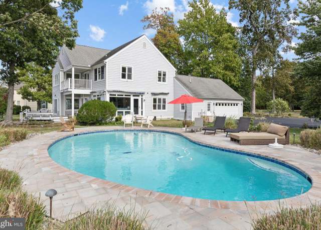 Property at 245 Lighthouse View Dr, Stevensville, MD 21666, 5 beds, 3 baths