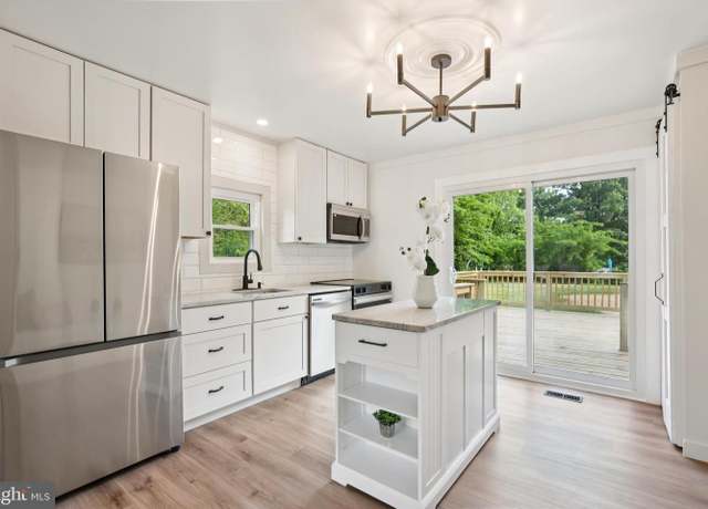 Property at 27136 Dogwood Ln, Mechanicsville, MD 20659, 4 beds, 2 baths