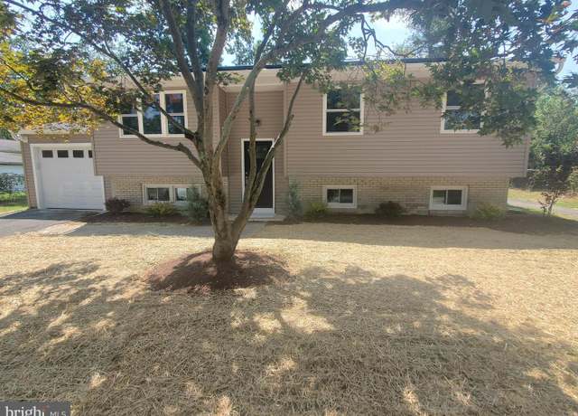 Property at 211 Garden Ave, Browns Mills, NJ 08015, 3 beds, 1 bath