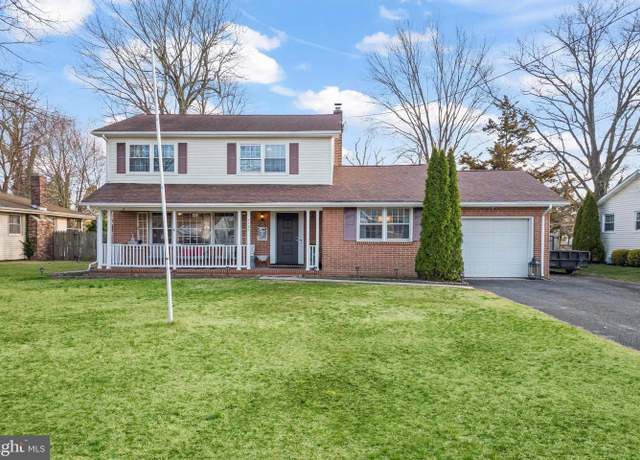 Property at 1191 Woodcrest Dr, Vineland, NJ 08360, 4 beds, 2.5 baths