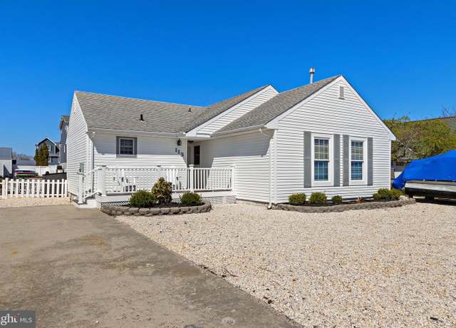 Property at 113 Alan Dr, Manahawkin, NJ 08050, 3 beds, 2 baths
