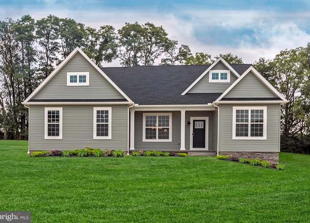 Property at 121 Eagle Ln Lot 8, Hanover, PA 17331, 3 beds, 2 baths