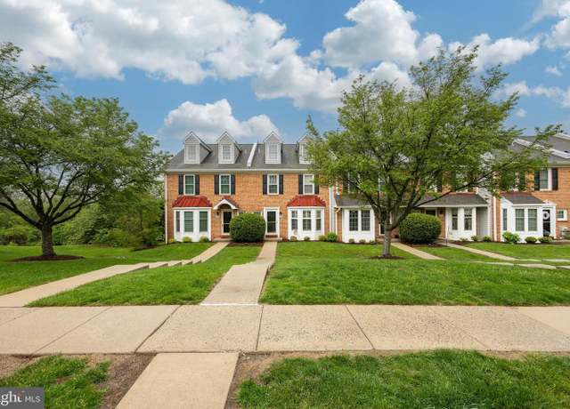 Property at 855 Durant Ct, West Chester, PA 19380, 4 beds, 2.5 baths