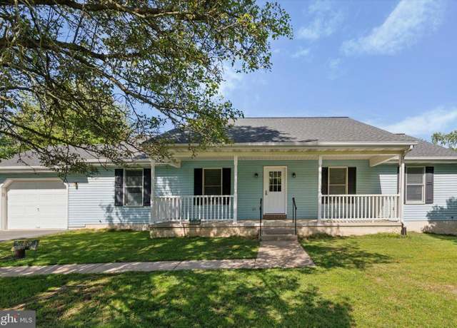 Property at 1069 Hearthstone Rd, Lancaster, PA 17603, 3 beds, 2 baths