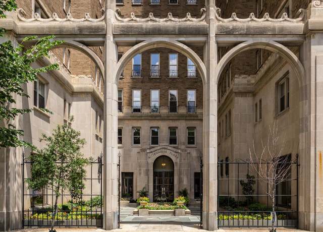 Property at 1901 Walnut St Unit 2E, Philadelphia, PA 19103, 3 beds, 3 baths