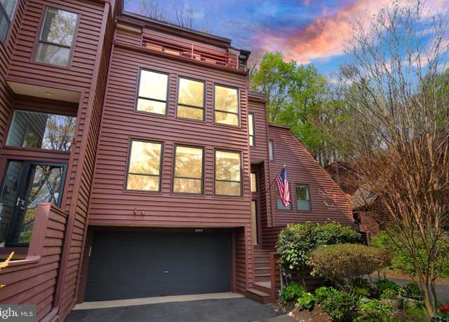 Property at 2013 Turtle Pond Dr, Reston, VA 20191, 3 beds, 3.5 baths