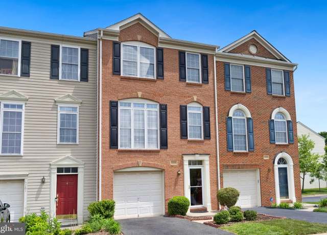 Property at 5263 Prairie Willow Way, Centreville, VA 20120, 3 beds, 3.5 baths