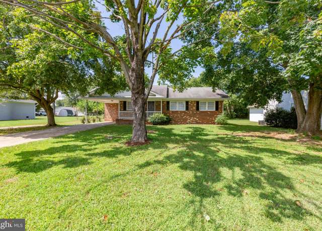 Property at 333 Santa Maria Ave, Colonial Beach, VA 22443, 3 beds, 2 baths