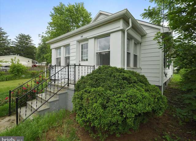 Property at 108 E 12th Ave, Ranson, WV 25438, 2 beds, 1 bath