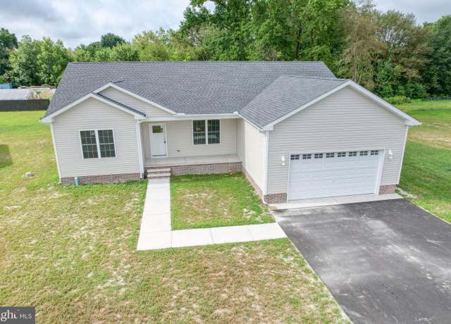 Property at 59 Bradley St, Harrington, DE 19952, 3 beds, 2 baths