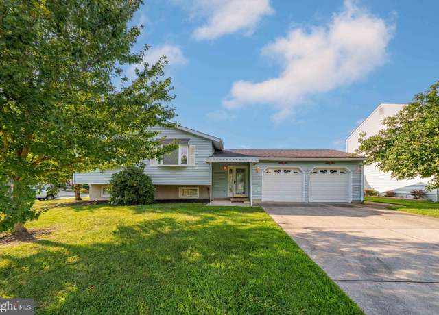 Property at 22 Cognac Dr, Newark, DE 19702, 4 beds, 3 baths