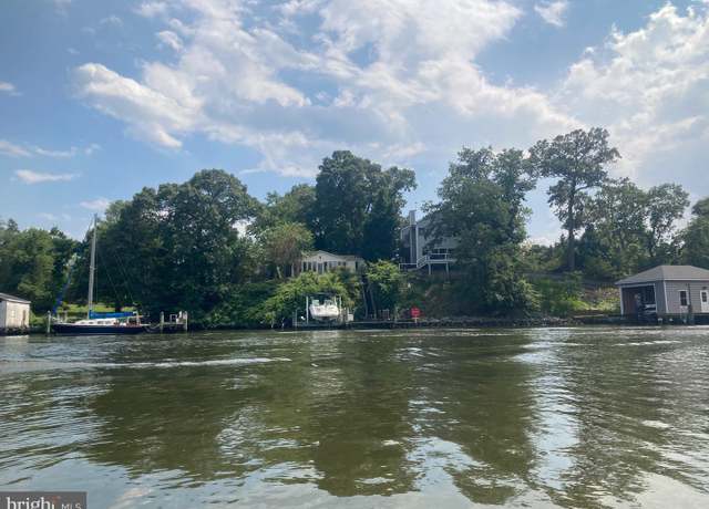 Property at 150 Riverside Rd, Edgewater, MD 21037, 3 beds, 1.5 baths