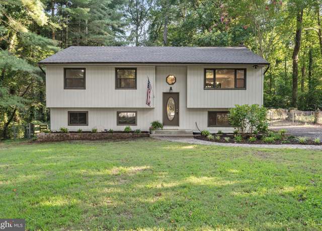 Property at 1381 Calvert Beach Rd, Saint Leonard, MD 20685, 3 beds, 2 baths