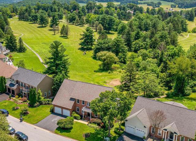 Property at 11105 Eagletrace Dr, New Market, MD 21774, 4 beds, 4.5 baths