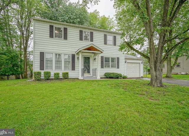 Property at 1012 Kresson Rd, Cherry Hill, NJ 08003, 4 beds, 2.5 baths