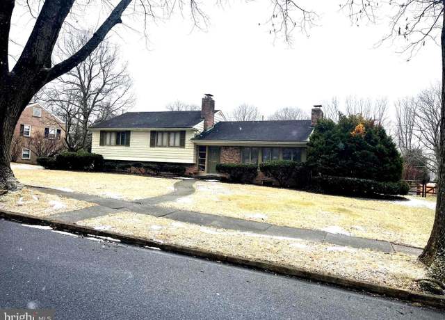 Property at 1020 Wyomissing, Reading, PA 19610, 3 beds, 2.5 baths