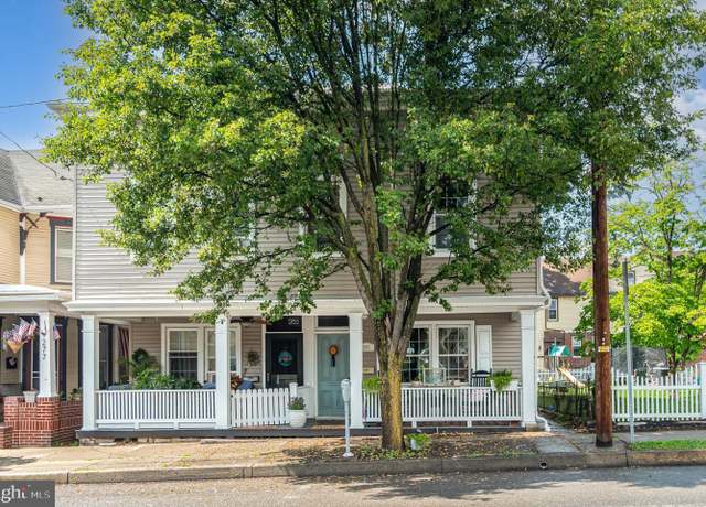 Property at 285 Union St, Millersburg, PA 17061, 3 beds, 1.5 baths