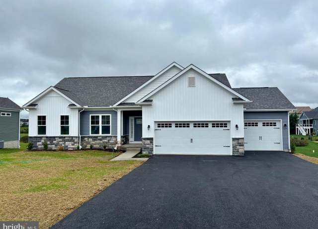 Property at 1245 Shannon Dr S, Greencastle, PA 17225, 3 beds, 2 baths