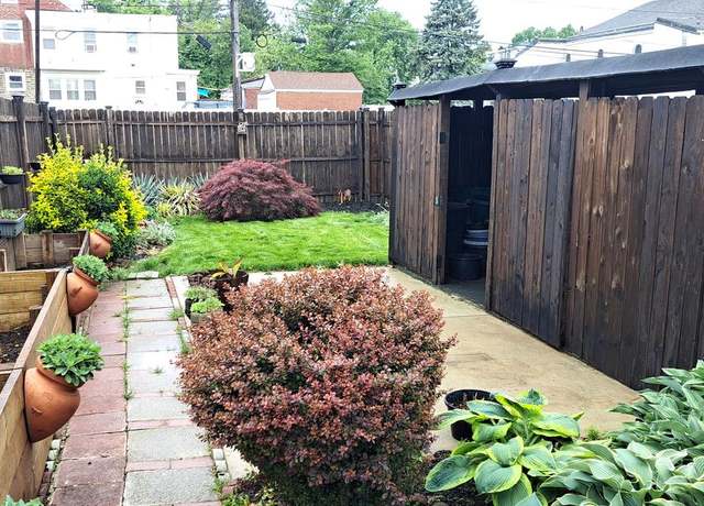 Property at 6711 N 5th St, Philadelphia, PA 19126, 3 beds, 1.5 baths