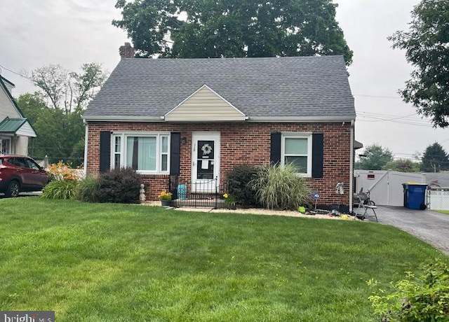 Property at 320 Greystone Rd, York, PA 17402, 3 beds, 1 bath