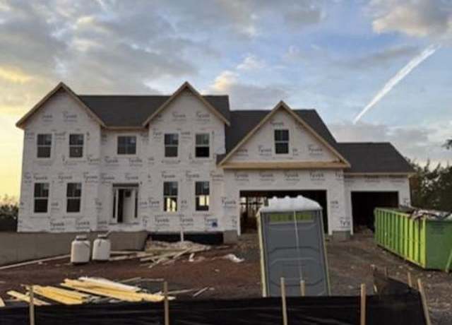 Property at 9835 Thoroughbred Rd, Warrenton, VA 20187, 6 beds, 5.5 baths