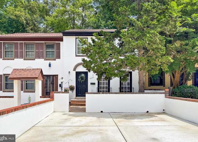Property at 2929 Espana Ct, Fairfax, VA 22031, 3 beds, 3 baths