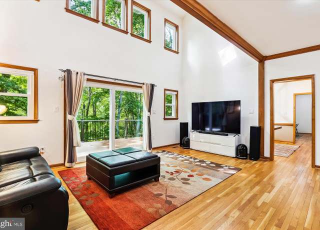 Property at 6364 Evangeline Ln, Alexandria, VA 22312, 5 beds, 5 baths