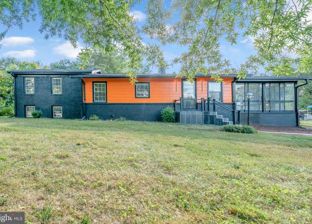 Property at 10006 S Grant Ave, Manassas, VA 20110, 3 beds, 2 baths