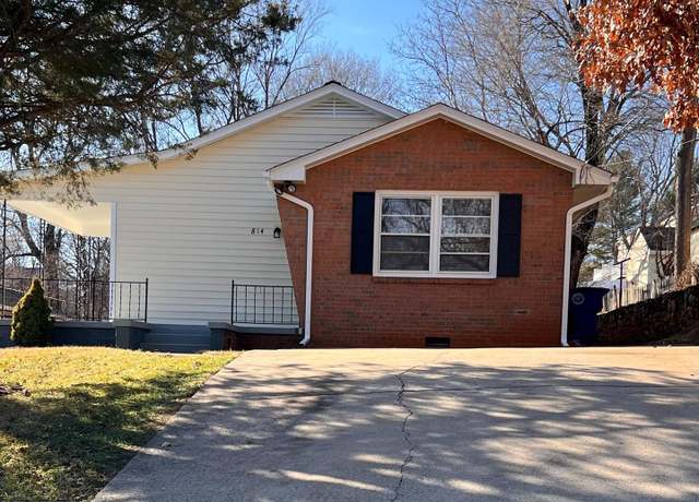 Property at 814 Virginia Ave, Front Royal, VA 22630, 3 beds, 2 baths