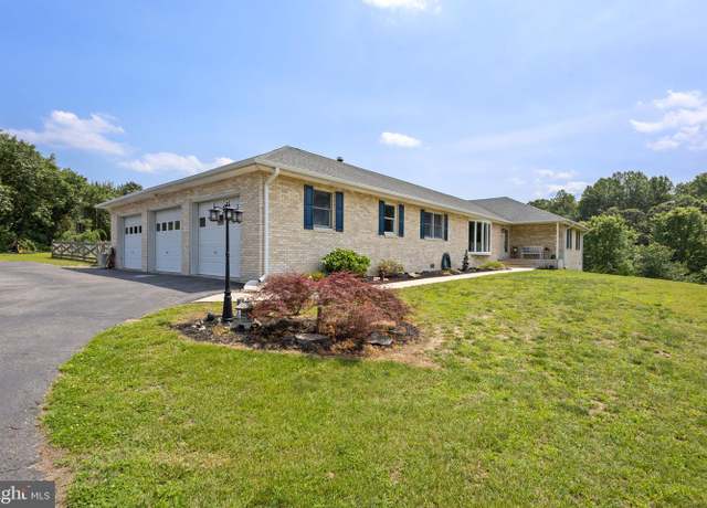 Property at 811 White Marsh Ct, Huntingtown, MD 20639, 4 beds, 3 baths
